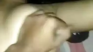 Guy tempts a chubby girl and fucks her in a Bangla sex video