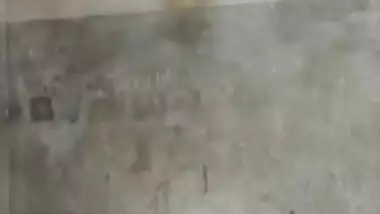 Bengali boudi sex mood naked in bathroom