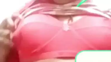 Cheating chubby wife topless viral video calling lover