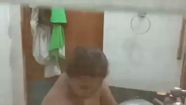 Huge boobs MILF naked in the bathroom viral MMS