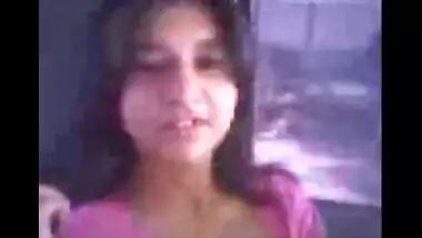 Tits Show In The Car