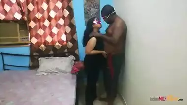 Indian bhabhi hard fucking sex with ex lover in absence of her husband