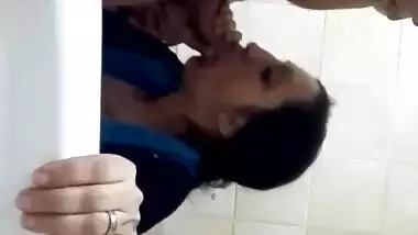 Paki office girl sex with her colleague in the restroom