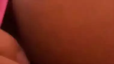 Hot Bangla babe sucks a dick and balls in Indian porn