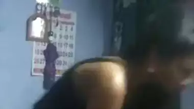 Small whoppers Tamil gal changing her dress on livecam