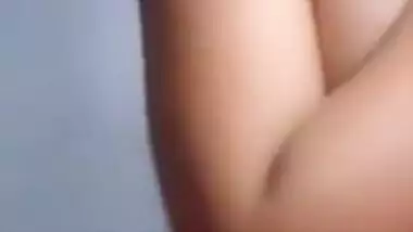 Desi Paid Girl Shows Her Boobs