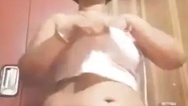 Chubby Bengali girl stripping fully naked