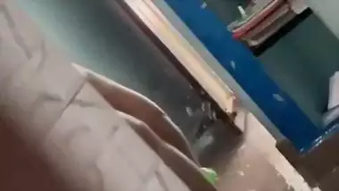 Mom cleaning bathroom in naked caught by son