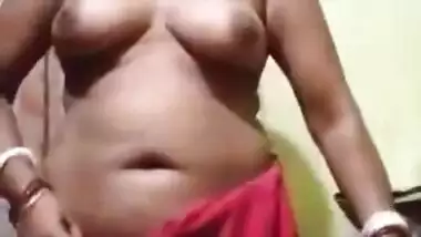 Indian wife making nude video for her husband