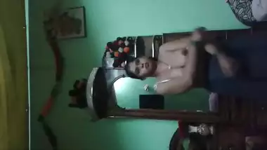 Sexy Indian boudi nagna selfie