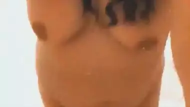 Sexy NRI Indian Girl Nude Selfie