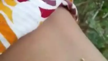 Doggystyle Desi sex outdoors MMS movie