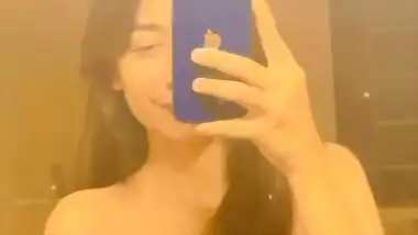 Hot Bhopal girl boob show selfie sex video