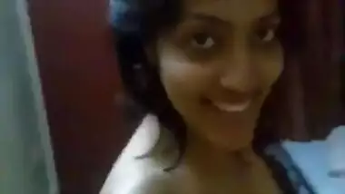 Hot Indian girl seducing her young servant