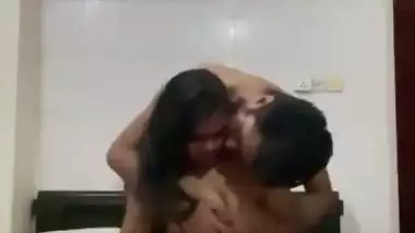 Desi lovers in OYO room having deepest sex viral xxx