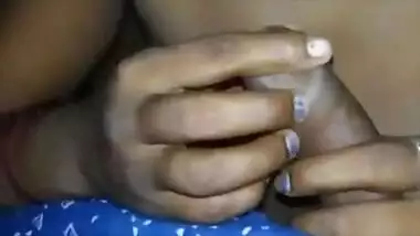 Desi Hot Sexy Bhabhi Blowjob