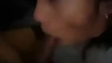 Cute Goa girl gives an Indian blowjob to her lover