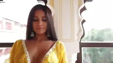 Poonam Pandey Delicious