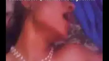 Young Horny South Indian Giving Bloowjob
