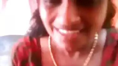 Smart Indian Kerala Aunty Show her HUGE Boobs