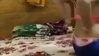 Bengali girlfriend boob press and viral sex MMS