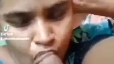 Wife blowjob on TikTok caught by husband viral video