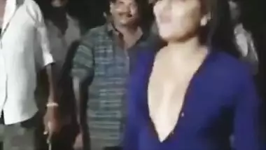 Indian University Girl Show Boobs 