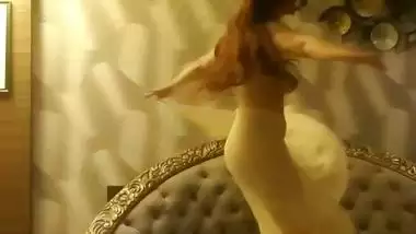 Rabi Pirzada Pakistani Singer Nude