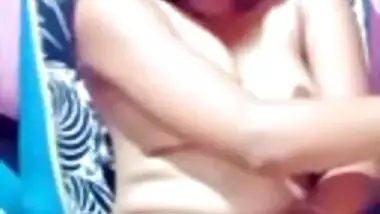 Dick-hungry sweet Indian girl pussy masturbation video