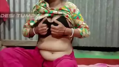 Desi Tumpa Bhabhi Show Her White Bigboobs And Creamy Tight Pussy When Her Husband Not In Room