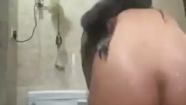 Big-boobed desi XXX wife showing her juicy nude body on cam MMS