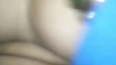 Desi bhbai show her cute pussy