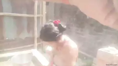 Village Bhabhi Outdoor Bathing and Blowjob with Cumshot in Mouth
