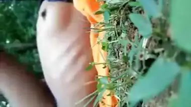 Desi Dehati girl fucked in jungle by her boyfriend