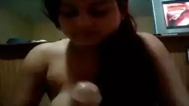 Young Lucknow wife loves getting cum facial by hubby!