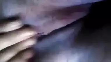 Busty Bengali Bhabhi showing her nude sexy pussy