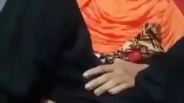 Nude, hijabi lady enjoys Pakistani sex with her client