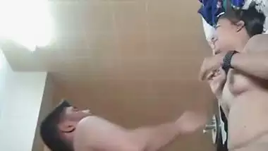 Lovers in OYO room fucking harder in missionary style