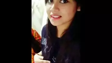 Hot indian babe sweta, shamelessly shares nudes