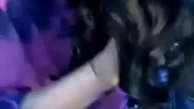 Ahmedabad Desi beauty saree stripping on livecam discloses mangos