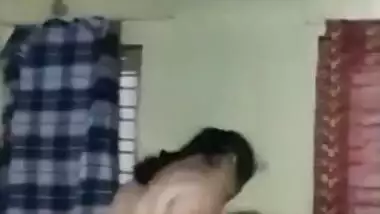 Curious Indian man films naked XXX mistress while she dresses after sex