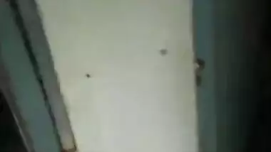 Desi Bhabhi Pees In The Train Toilet