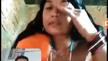 Sexy Bhabi show her big pussy video call with lover