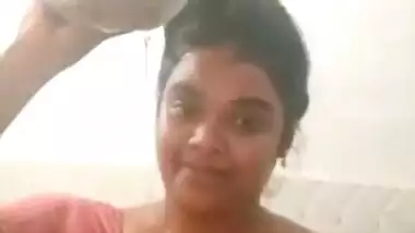 Sexy Girl Nude Bath and Fingering 3 More Clips Part 2