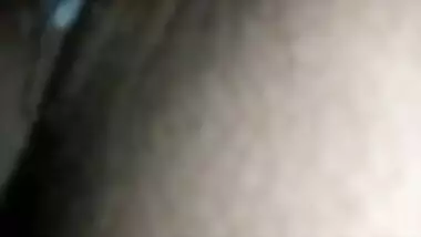 Desi village bhabi sexy pussy fucking video-2