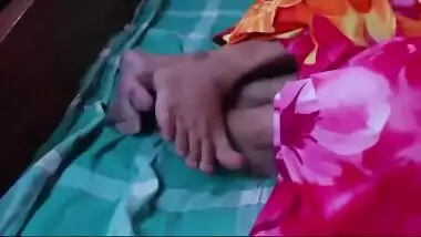 Bollywood red hot sexy bhabhi bedroom scene