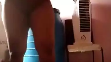 Desi Bhabhi Blowjob And Shows Her Big Boobs