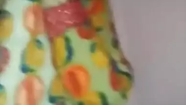 Brazen guy walks into the restroom to film porn video of Desi pissing