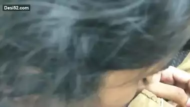 Desi girl sucking inside car