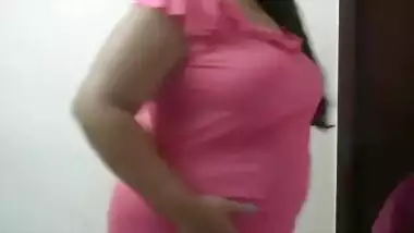 Desi BBW loves to flash-1